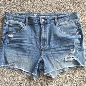 No Boundaries Women's Distressed Blue Jean Shorts